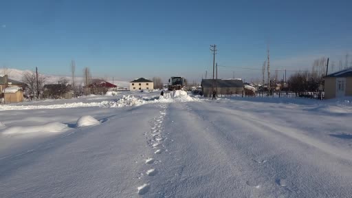 Muş’ta 107 köy yolu ulaşıma açıldı