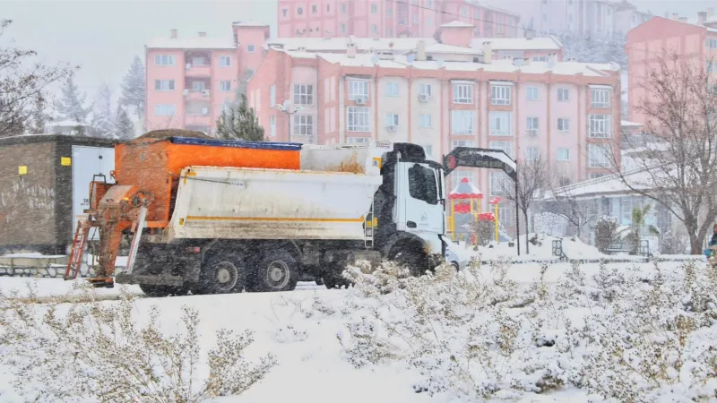 Adıyaman Belediyesi 160 personel ile sahada