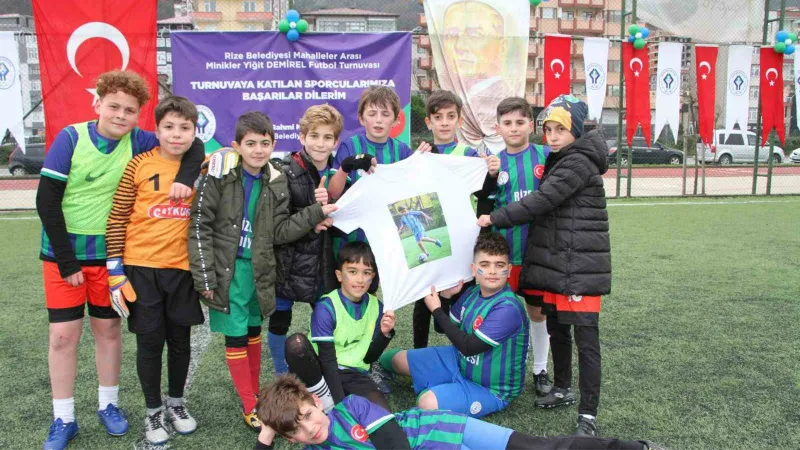 Minik futbolcular, Yiğit Demirel için top koşturdu