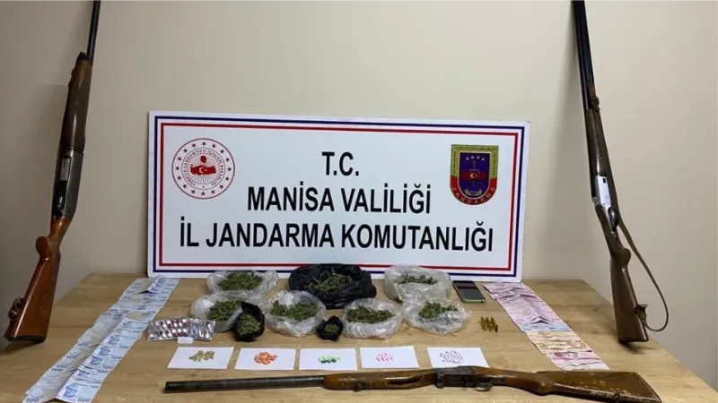 Araçla uyuşturucu ticareti jandarmaya takıldı