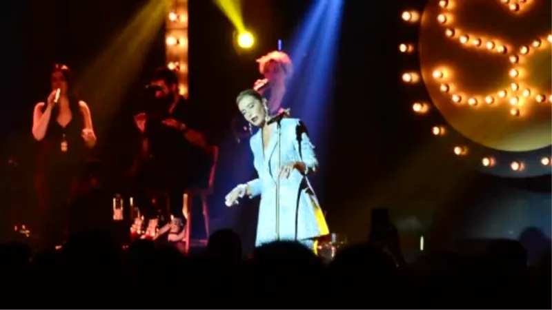 Sıla’dan Bursa’da keyifli konser