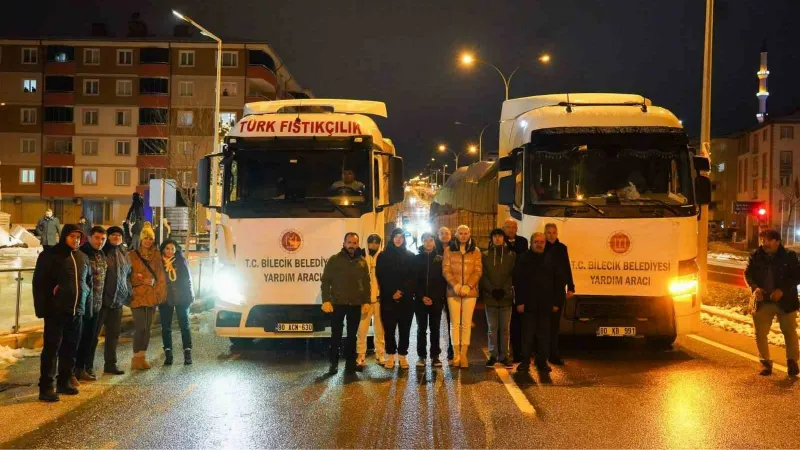 Hazırlanan 3 tır yardım malzemesi deprem bölgesine gönderildi