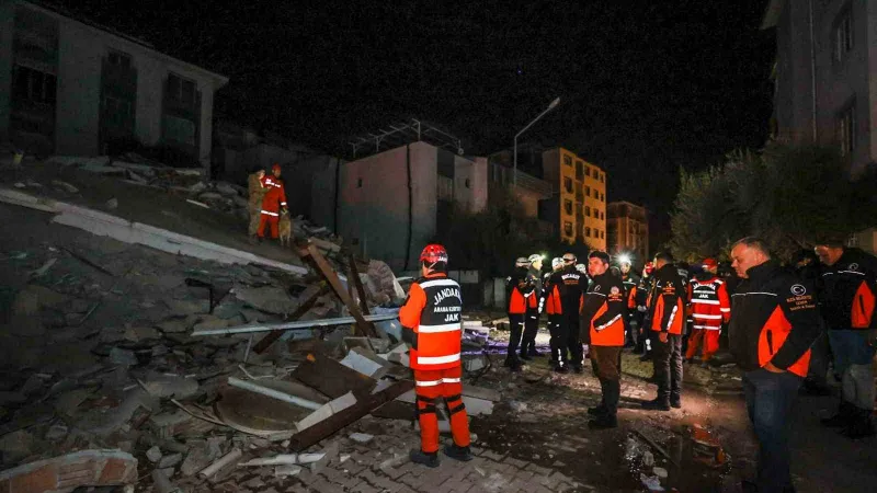 Buca’nın kurtarma ekibi afet bölgesinde