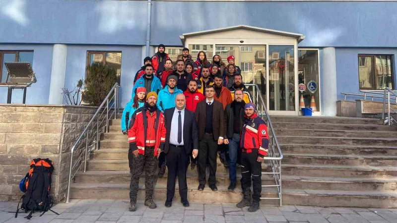 Afet bölgesine giden ilk sağlık ekipleri geri döndü