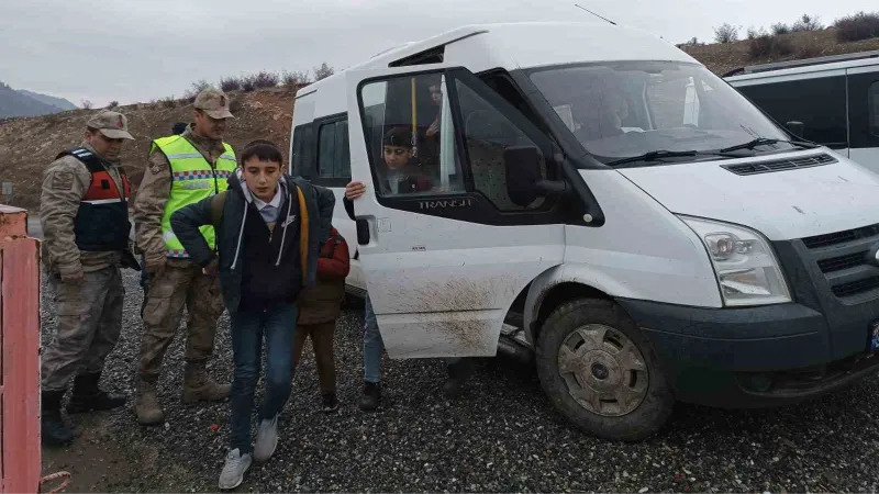 Batman’da okullar açıldı: Taşımacılık yapan servisler denetleniyor