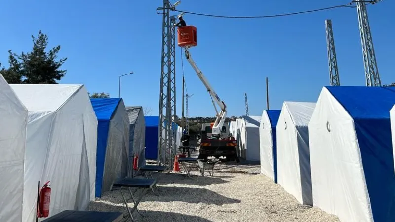 Gaziantep’te çadır kentlere enerji sağlandı