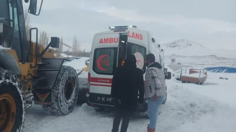 Karla mücadele ekipleri ambulans için yol açtı