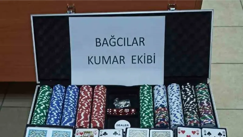 Bağcılar’da kumar oynanan bir eve operasyon düzenlendi