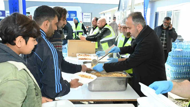 Deprem bölgesinde "çarklar durmasın" diye karavana Bursa’dan