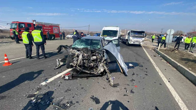 Elazığ’da trafik kazası: 1 ölü, 4 yaralı