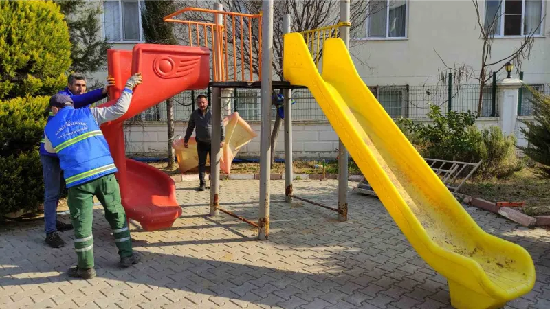 Nazilli Belediyesi’nden depremzede çocuklar için oyun parkı