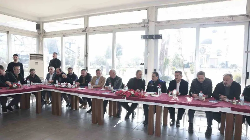 Başkan Savran, AK Partili Belediye Başkanları İstişare ve Değerlendirme Toplantısına katıldı