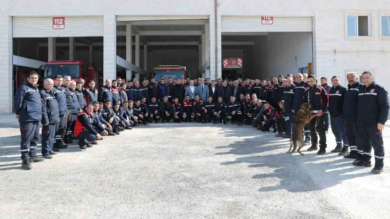 Mardin itfaiye ekipleri enkaz altından 49 yaralı vatandaş kurtardı