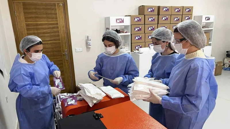 Seyhan Belediyesi hijyenik kadın pedi üretimine başladı