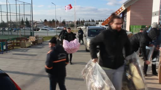 Kırklareli’nde deprem bölgesine yardımlar sürüyor