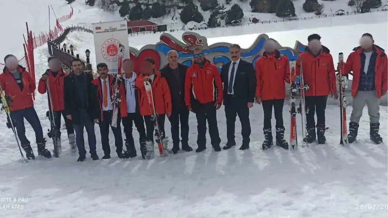 Erzincan’da yükümlülere yönelik kayak etkinliği düzenlendi