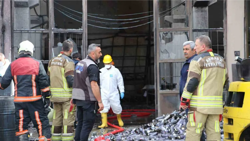 Başkentte kimyasal madde üretimi yapan fabrikada yangın: 1 ölü, 3 yaralı