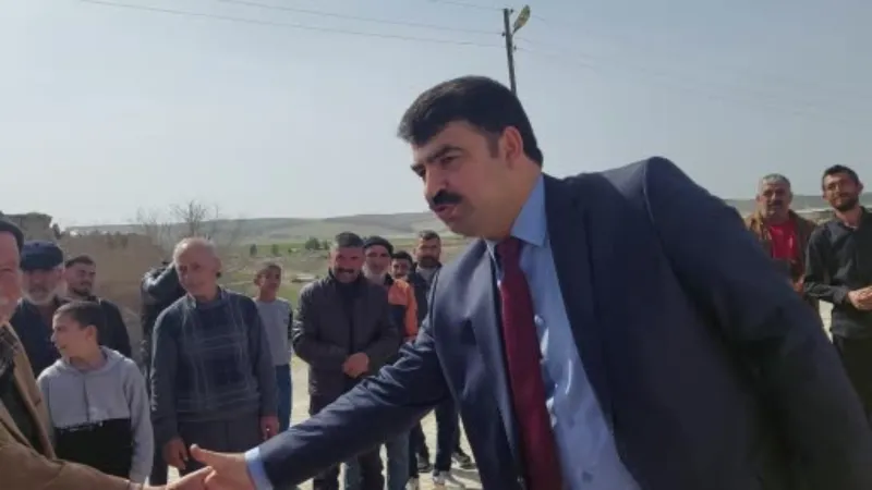 Şanlıurfa’da kaymakam depremzede çocukları okula döndürmek için ter döktü