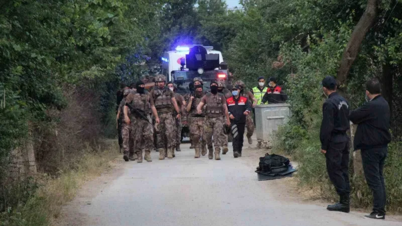 Babasını öldürüp annesini rehin almıştı, hakkında istenen ceza belli oldu