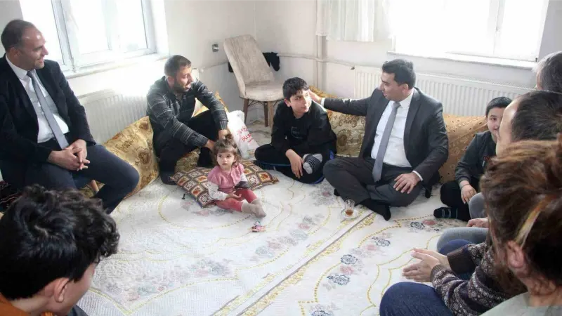 Yüksekova’ya yerleşen depremzede aileler yalnız bırakılmıyor