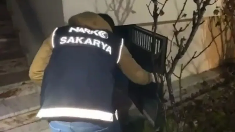 Sakarya’da 82 kilogram uyuşturucu yakalandı: 3 tutuklama