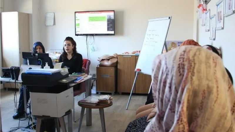 Elazığ’da depremzede anne ve anne adaylarına psikososyal destek eğitimi