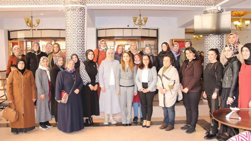 Kadınlar Gününde depremzedeler unutulmadı