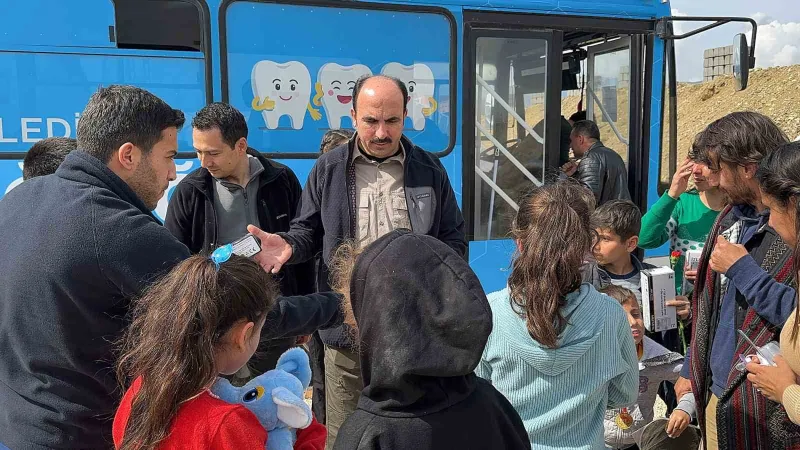 Konya mobil gözlük ve diş araçları depremzedelere derman oluyor