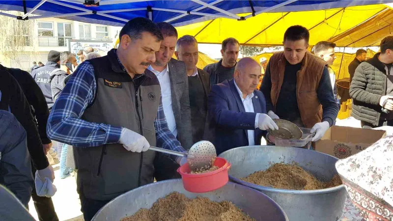 Bayat Belediyesi’nden depremzedelere dolma ikramı