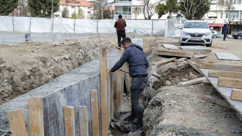 Kütüphane ve Kültür Merkezi inşaatındaki çalışmalar tüm hızıyla sürüyor