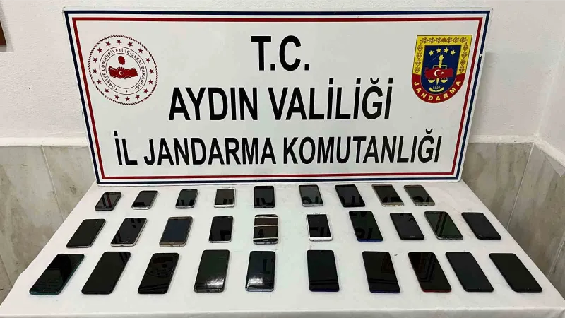 Didim’de 29 adet kaçak cep telefonu ele geçirildi