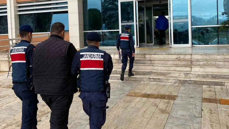 İzmir’de JASAT timleri firari suçlu avında: 9 hükümlü yakalandı