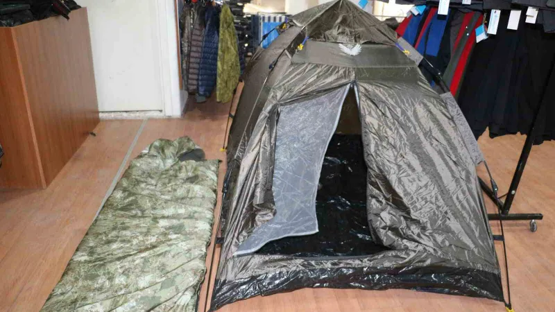 Deprem korkusu, çadır ve uyku tulumuna talebi artırdı