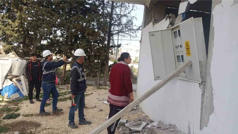 Akdeniz Üniversitesi ekipleri deprem hasar tespit çalışmalarına destek verdi