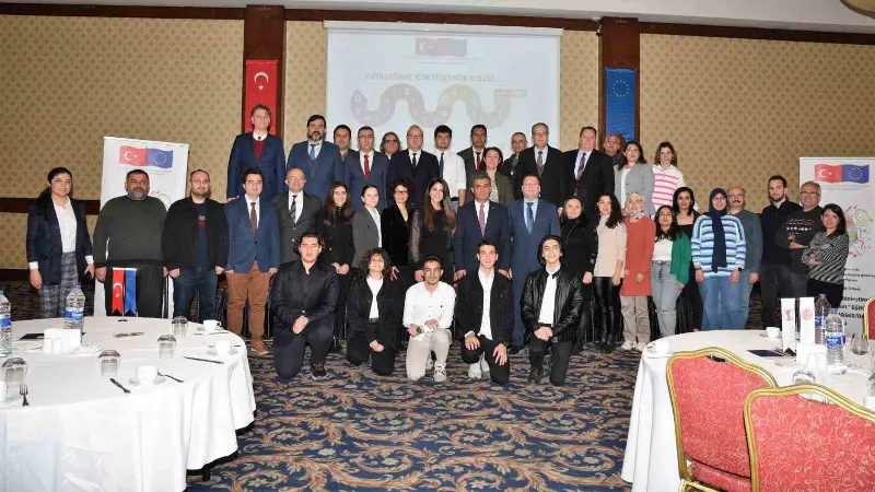 Denizli’de Bütünleştirici Bilim ve Sanat Eğitimi Çalıştayı yapıldı