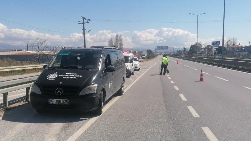 Alkollü araç kullanmaktan ehliyetini kaptıran sürücü polise yakalandı