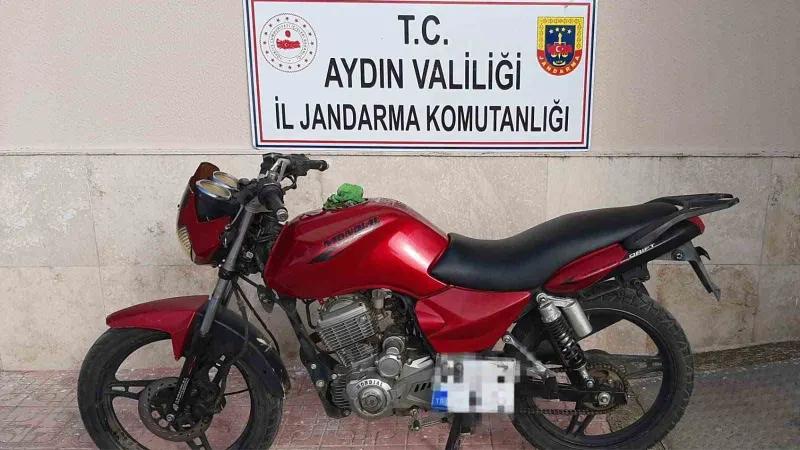 Motosiklet hırsızları jandarmaya takıldı