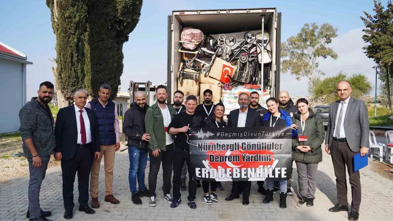 Almanya’daki gönüllülerden depremzedeler için 2 yardım tırı