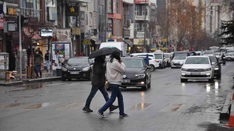 Kars’ta yağmur etkili oluyor