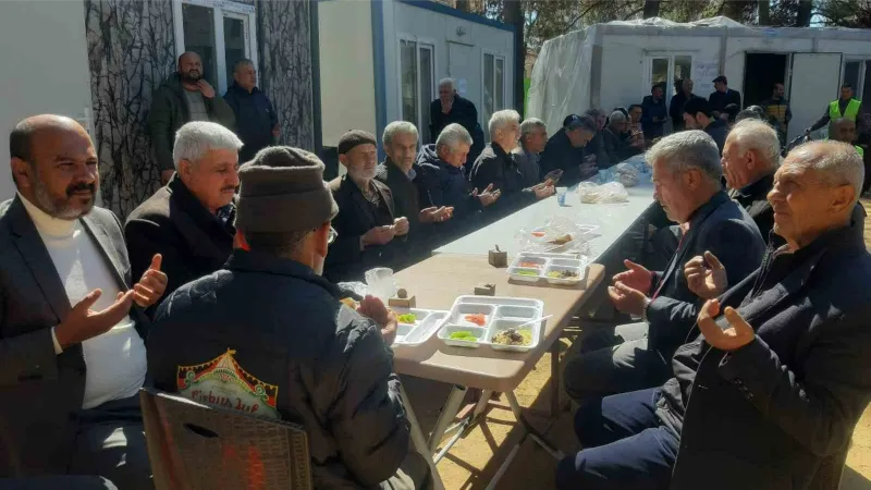 Gölbaşı Belediyesi deprem şehitleri için mevlit okuttu