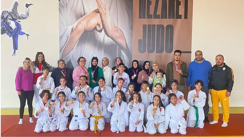 Karaman’da okullar arası küçükler judo il birinciliği müsabakaları yapıldı