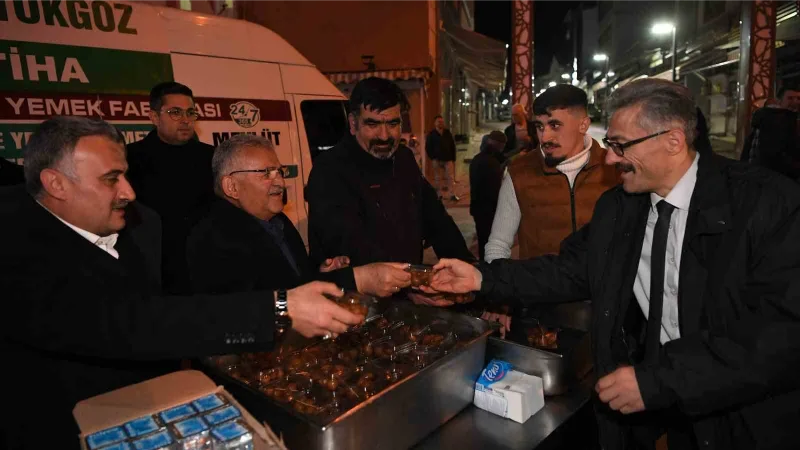 Başkan Büyükkılıç, ilk iftarını memleketi Develi’de açtı