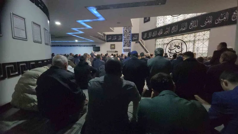 Karabük’te Ramazanın ilk Cuma’sında cami ve mescitler doldu