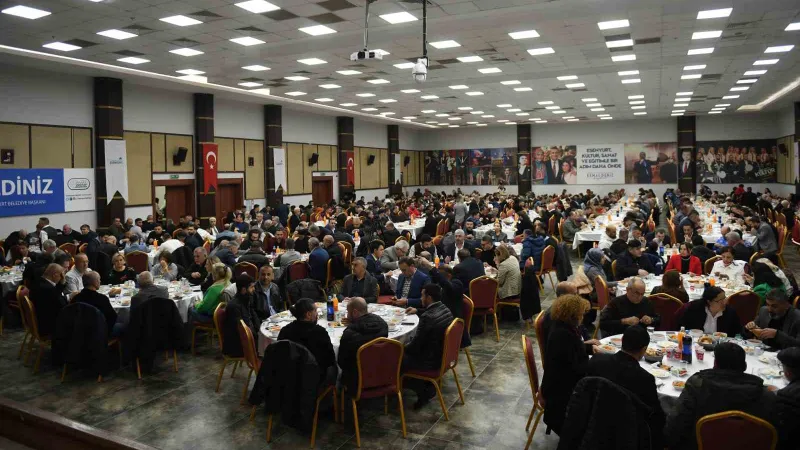 Esenyurt Belediye Başkanı Bozkurt, STK’lar, il dernekler birliği ve amatör spor kulübü temsilcileriyle iftar sofrasında bir araya geldi