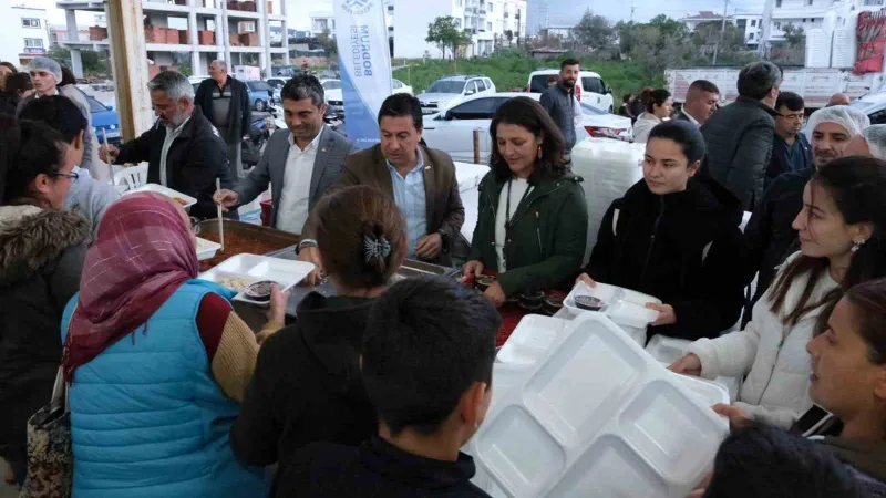 Bodrum’da yüzlerce kişi iftarda buluştu