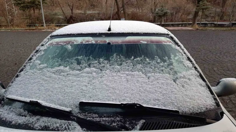 Kars’a Mart karı yağdı, şehir beyaza büründü