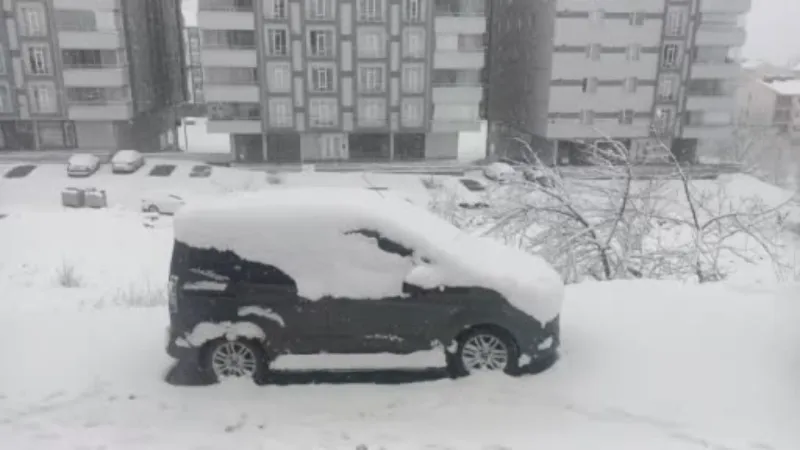 Bitlis’te yoğun kar yağışı