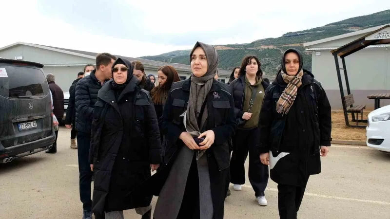"Doğanın Anneleri" gönüllüleri, Gaziantep Nurdağı’nda depremzede ailelerle bir araya geldi