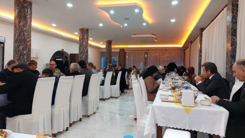 Pasinler’de şehit ve gazi ailelerine iftar yemeği