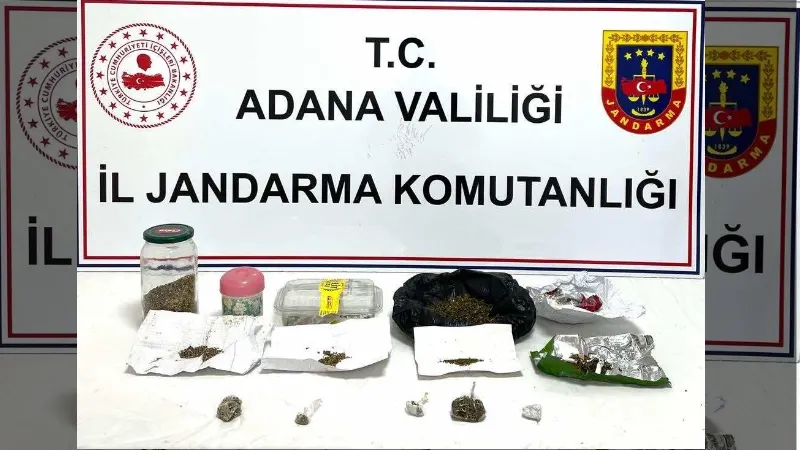 Evlerinde uyuşturucu ele geçirilen 2 kişi tutuklandı